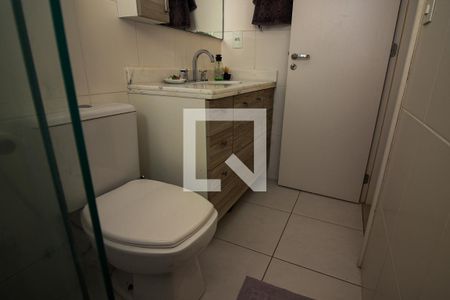 Apartamento à venda com 75m², 3 quartos e 2 vagas Apartamento à venda com 75m², 3 quartos e 2 vagasBanheiro da Suíte