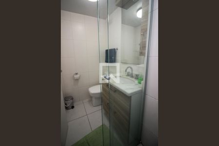 Apartamento à venda com 75m², 3 quartos e 2 vagas Apartamento à venda com 75m², 3 quartos e 2 vagasBanheiro Social