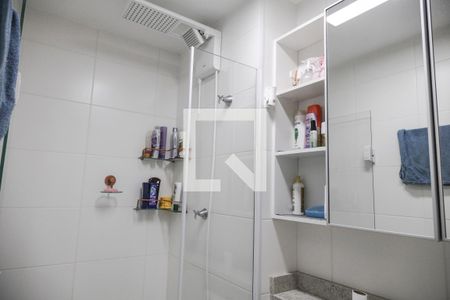 Banheiro de kitnet/studio para alugar com 1 quarto, 28m² em Vila das Belezas, São Paulo