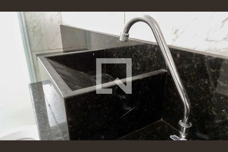 Apartamento à venda com 48m², 2 quartos e sem vaga Apartamento à venda com 48m², 2 quartos e sem vagaBanheiro