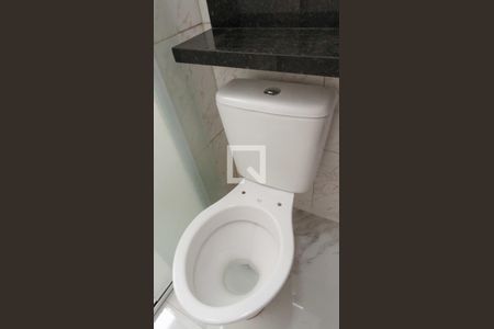 Apartamento à venda com 48m², 2 quartos e sem vaga Apartamento à venda com 48m², 2 quartos e sem vagaBanheiro