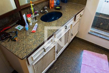 Casa para alugar com 1243m², 4 quartos e 5 vagasBanheiro