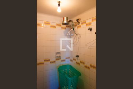 Casa para alugar com 1243m², 4 quartos e 5 vagasBanheiro de Serviço