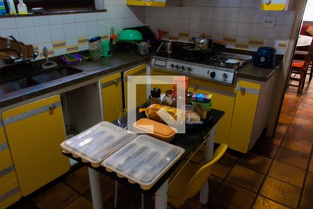 Casa para alugar com 1243m², 4 quartos e 5 vagasCozinha