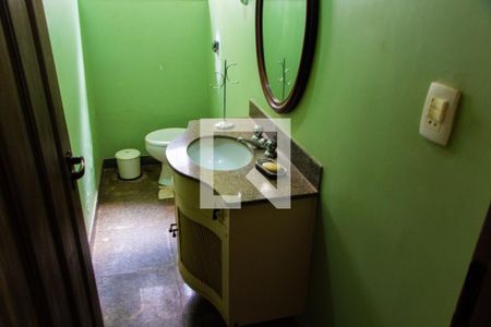 Casa para alugar com 1243m², 4 quartos e 5 vagasÁrea Externa - Banheiro