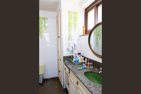 Casa para alugar com 1243m², 4 quartos e 5 vagasBanheiro