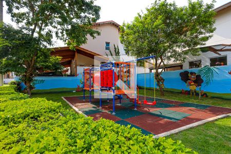 Casa de condomínio para alugar com 120m², 3 quartos e 2 vagas Casa de condomínio para alugar com 120m², 3 quartos e 2 vagasÁrea comum - playground