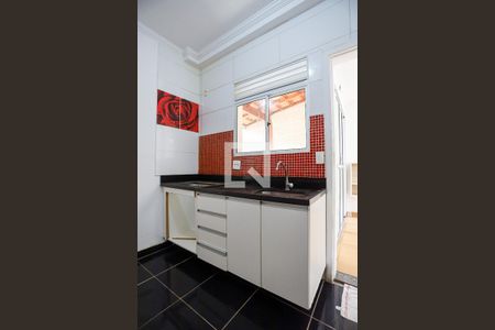 Casa de condomínio para alugar com 120m², 3 quartos e 2 vagas Casa de condomínio para alugar com 120m², 3 quartos e 2 vagasCozinha