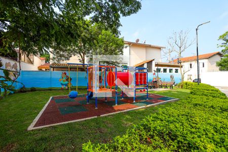 Casa de condomínio para alugar com 120m², 3 quartos e 2 vagas Casa de condomínio para alugar com 120m², 3 quartos e 2 vagasÁrea comum - playground