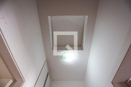 Casa de condomínio para alugar com 120m², 3 quartos e 2 vagas Casa de condomínio para alugar com 120m², 3 quartos e 2 vagasCorredor dos quartos / soton