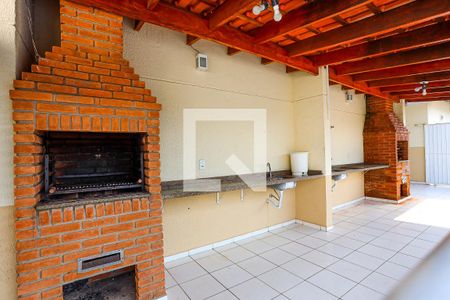 Casa de condomínio para alugar com 120m², 3 quartos e 2 vagas Casa de condomínio para alugar com 120m², 3 quartos e 2 vagasÁrea comum - churrasqueira