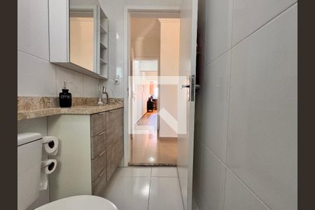 Apartamento à venda com 108m², 2 quartos e 1 vagaBanheiro da Suíte