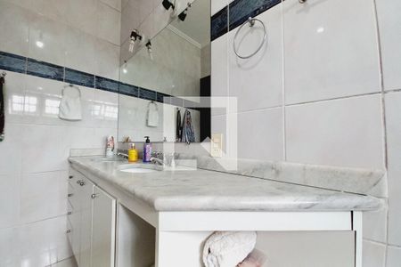 Casa à venda com 287m², 4 quartos e 2 vagasBanheiro da Suíte