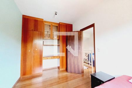 Casa à venda com 287m², 4 quartos e 2 vagasQuarto 1