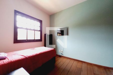 Casa à venda com 287m², 4 quartos e 2 vagasQuarto 1