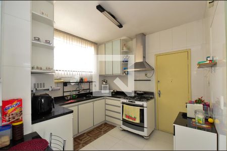 Apartamento à venda com 190m², 5 quartos e 2 vagasCozinha