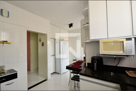 Apartamento à venda com 190m², 5 quartos e 2 vagasCozinha