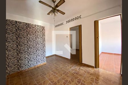 Casa à venda com 240m², 7 quartos e 2 vagas Casa à venda com 240m², 7 quartos e 2 vagasSala 2
