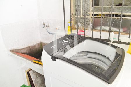 Casa à venda com 750m², 3 quartos e 4 vagasÁrea de serviço casa 2