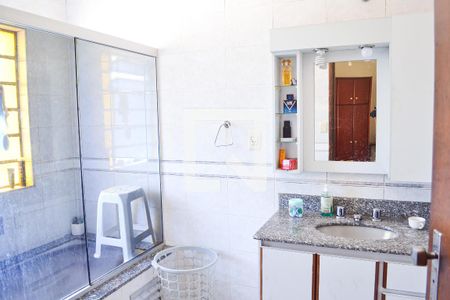 Casa à venda com 750m², 3 quartos e 4 vagasBanheiro Quarto 3
