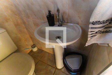 Casa à venda com 220m², 3 quartos e 5 vagasBanheiro de Serviço