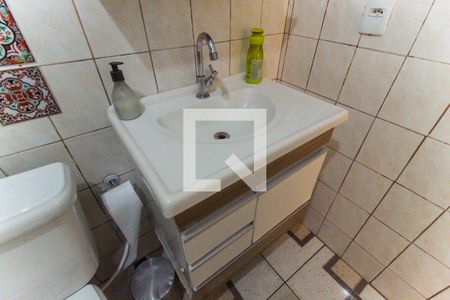 Casa à venda com 220m², 3 quartos e 5 vagasBanheiro 2