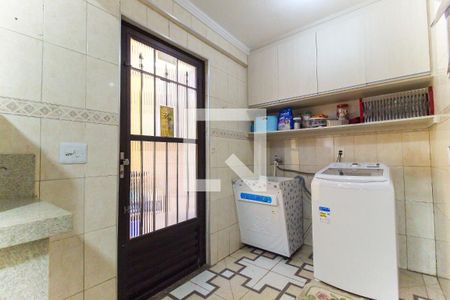 Casa à venda com 220m², 3 quartos e 5 vagasÁrea de Serviço