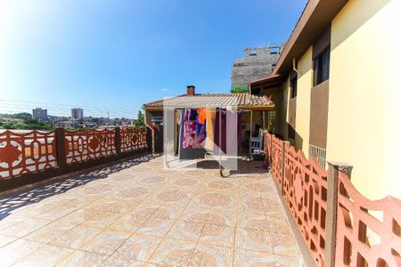 Casa à venda com 220m², 3 quartos e 5 vagasVaranda