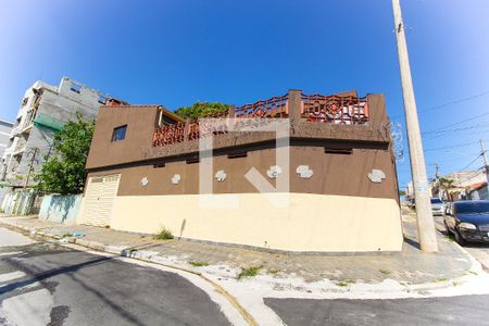 Casa à venda com 220m², 3 quartos e 5 vagasFachada