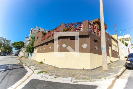 Casa à venda com 220m², 3 quartos e 5 vagasFachada