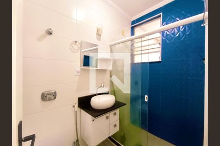 Banheiro social  de apartamento para alugar com 1 quarto, 40m² em Copacabana, Rio de Janeiro