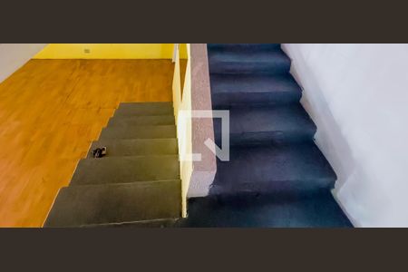 Sala - Escadas de casa à venda com 2 quartos, 133m² em Vila Romana, São Paulo