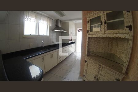 Cozinha de casa de condomínio à venda com 4 quartos, 180m² em Jardim Monte Alegre, São Paulo