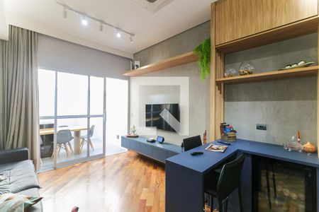Sala de casa de condomínio à venda com 2 quartos, 120m² em Real Parque, São Paulo