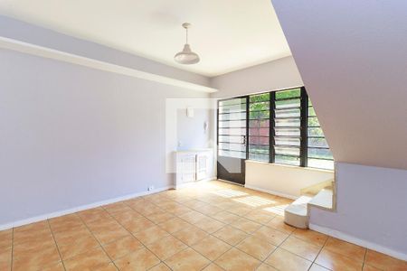 Sala de casa à venda com 2 quartos, 100m² em Vila Cordeiro, São Paulo