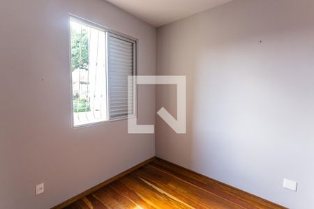 Quarto 2 de apartamento para alugar com 3 quartos, 65m² em Sagrada Família, Belo Horizonte