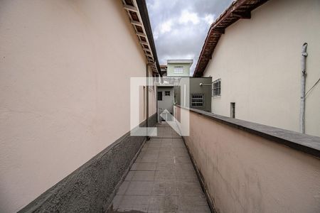 Casa à venda com 119m², 4 quartos e 2 vagascorredor para o terraço_2