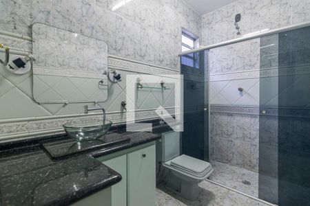 Casa para alugar com 260m², 3 quartos e 4 vagasBanheiro da Suite
