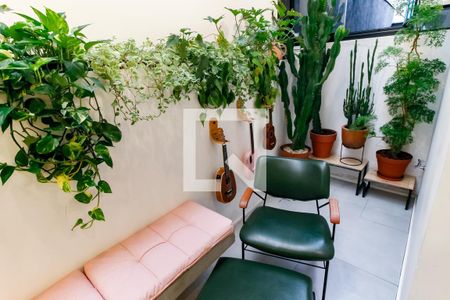 Casa de condomínio à venda com 112m², 2 quartos e 2 vagasEscritório - detalhes