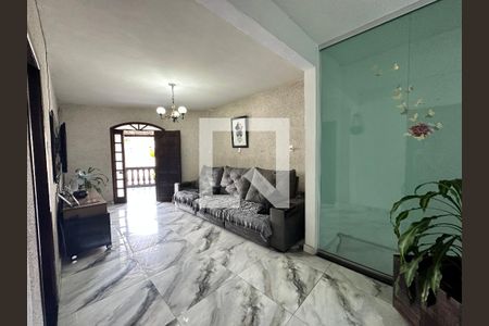 Sala de casa para alugar com 3 quartos, 100m² em Cachoeirinha, Belo Horizonte
