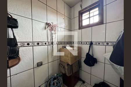 Casa para alugar com 100m², 3 quartos e sem vagaBanheiro 