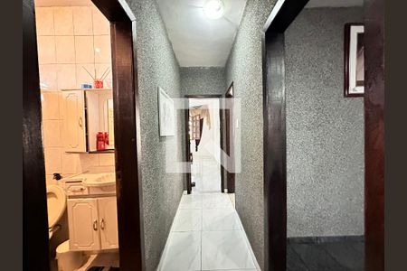 Corredor de casa para alugar com 3 quartos, 100m² em Cachoeirinha, Belo Horizonte