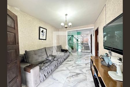 Sala de casa para alugar com 3 quartos, 100m² em Cachoeirinha, Belo Horizonte