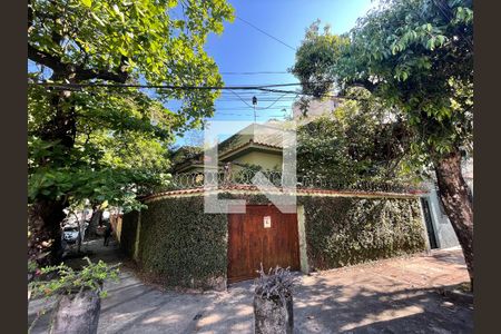 Casa para alugar com 350m², 3 quartos e 1 vagaFachada