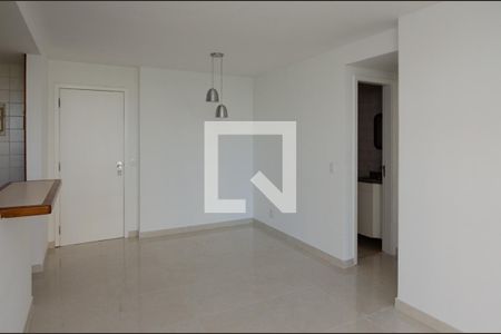 Sala de apartamento para alugar com 2 quartos, 64m² em Recreio dos Bandeirantes, Rio de Janeiro