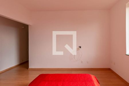 Casa à venda com 546m², 4 quartos e 5 vagasQuarto Suíte