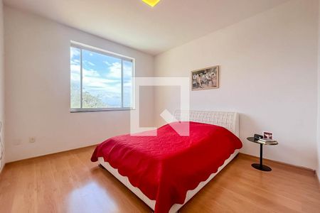 Casa à venda com 546m², 4 quartos e 5 vagasQuarto Suíte