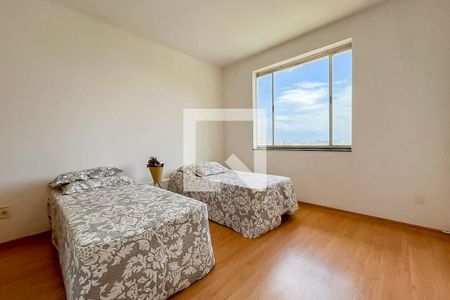 Casa à venda com 546m², 4 quartos e 5 vagasQuarto Suíte 2