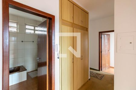 Casa à venda com 546m², 4 quartos e 5 vagasBanheiro Social