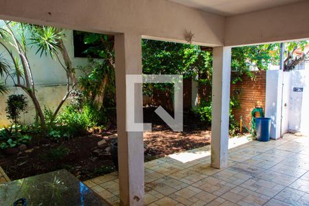 Casa à venda com 250m², 3 quartos e 2 vagasÁREA EXTERNA